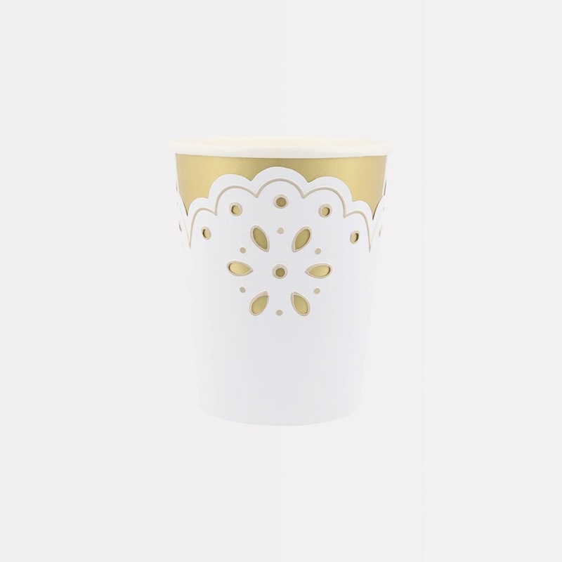 Broderie Anglaise Paper Cups 9 oz, 8 Count