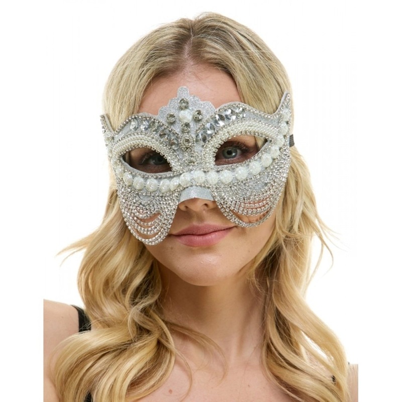 White Venetian Mask with Chains and Pearls, 1 Count