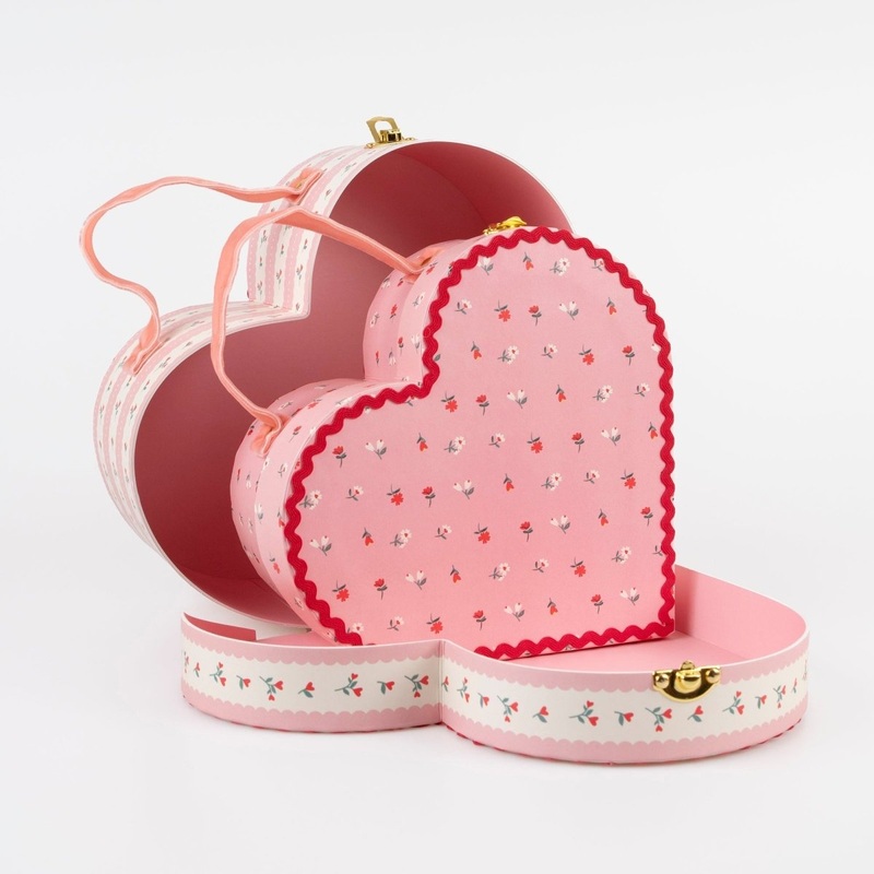 Love Sweet Love Heart Shaped Suitcases, 2 Count